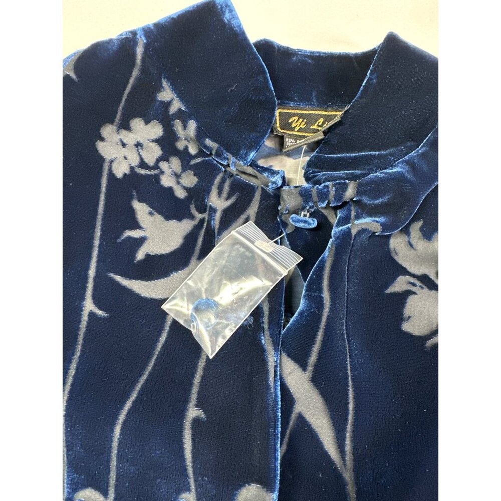 Vintage QVC Yi Lin Womens Small Navy Blue Velvet Burnout Brocade Floral Top New - Picture 4 of 7
